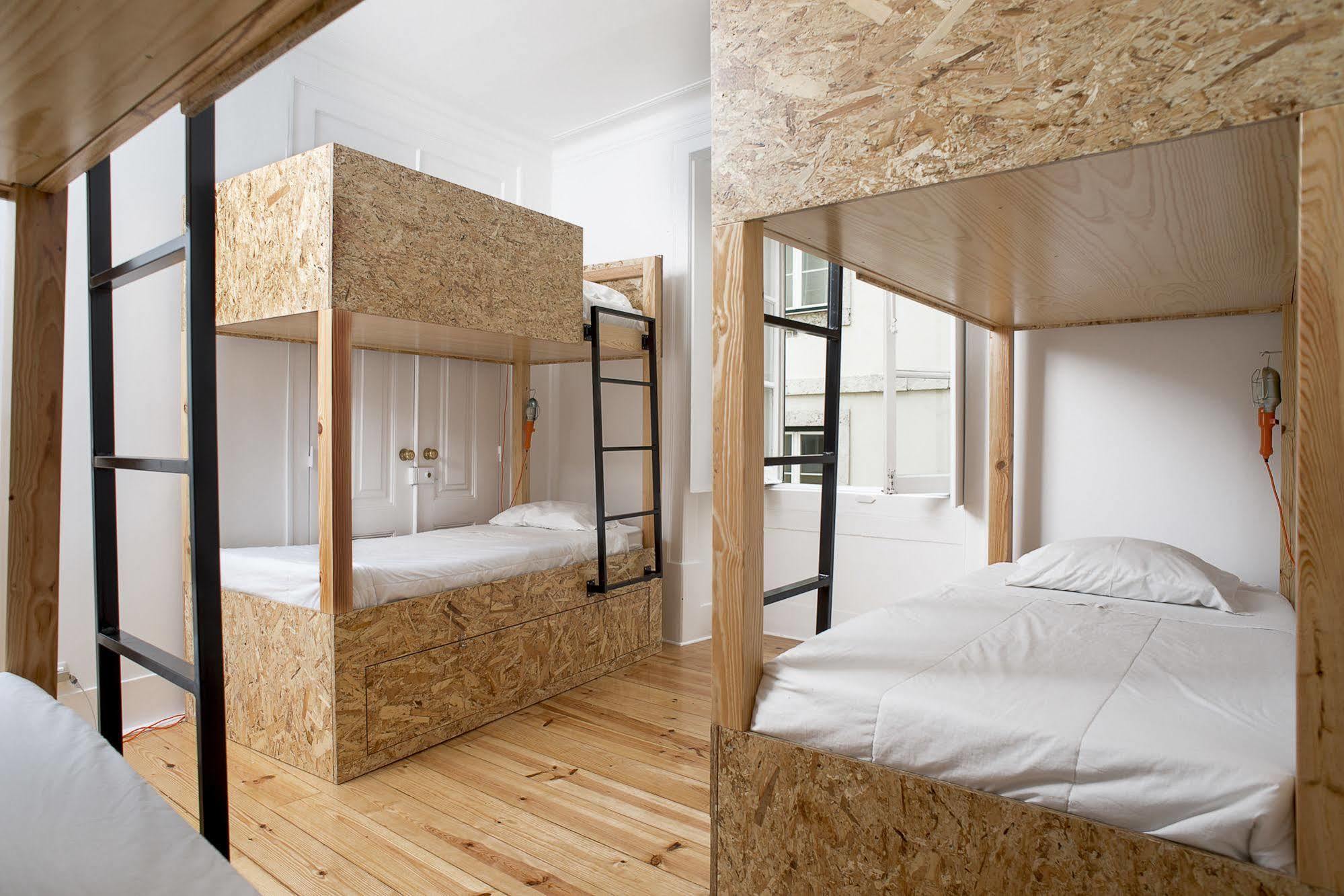 No Limit Bairro Alto Hostal