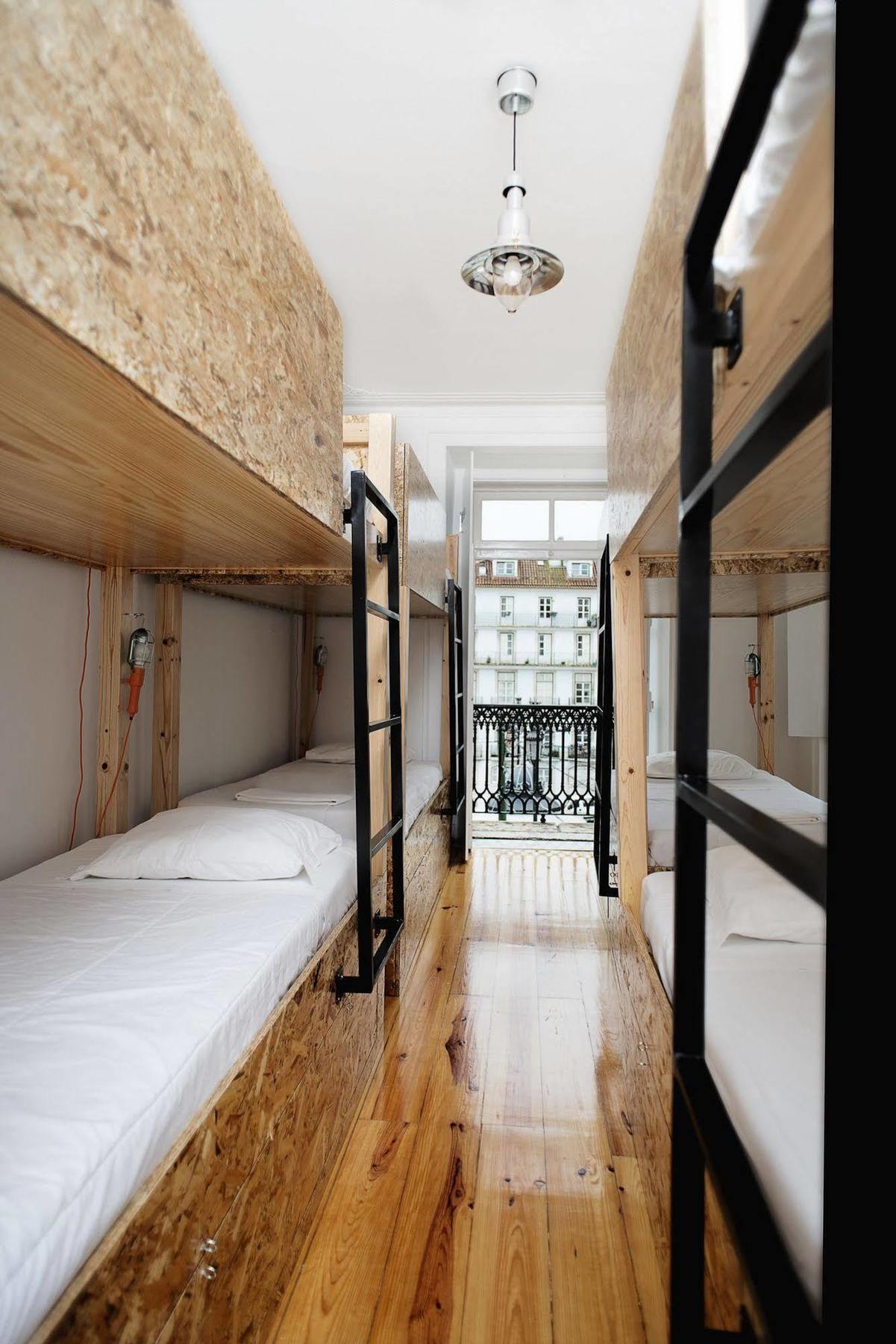 No Limit Bairro Alto Hostal *