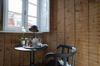 No Limit Bairro Alto Hostal *